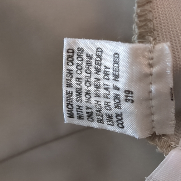 Newport News gray dress with floral accents, sized 4P - Picture 8 of 8